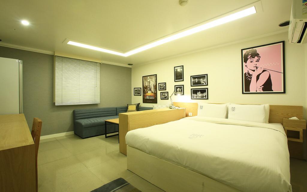 Merdi Hotel Suwon Luaran gambar
